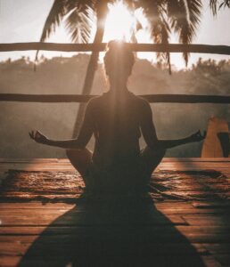Yoga e Meditazione in Sardegna: i Luoghi Migliori