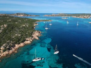 Mare e Yoga in Sardegna: sette giorni di ritiro rigenerante ad Agosto